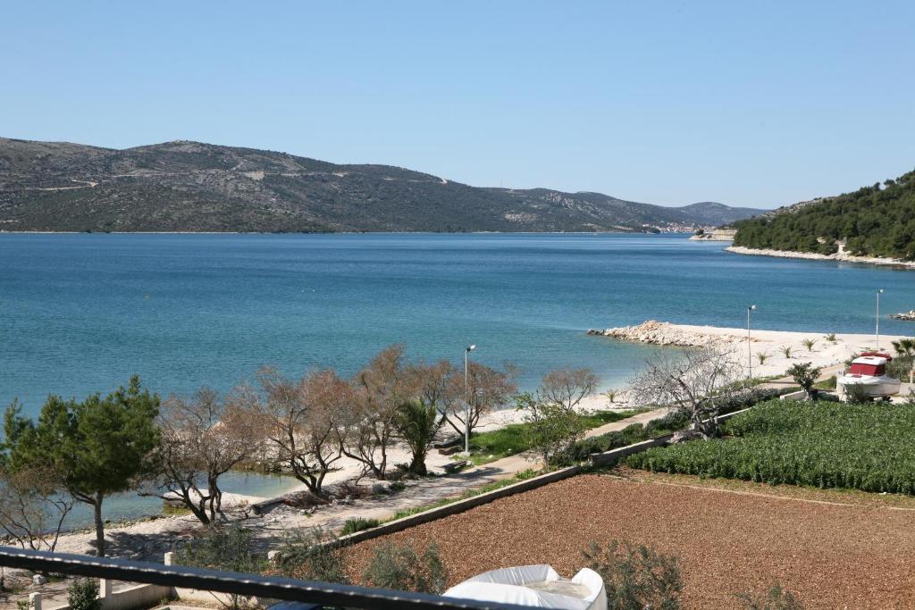 Villa Mediterana Seget Vranjica Room photo